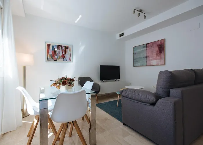 Triana Boutique II
